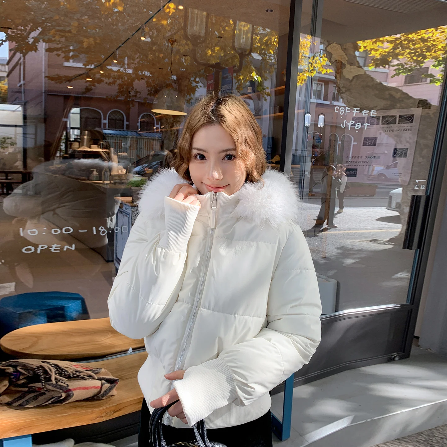 Womens Stylish Waist-cinching Figure-flattering Cropped Coat With A Large Fur-lined Hood — image 4