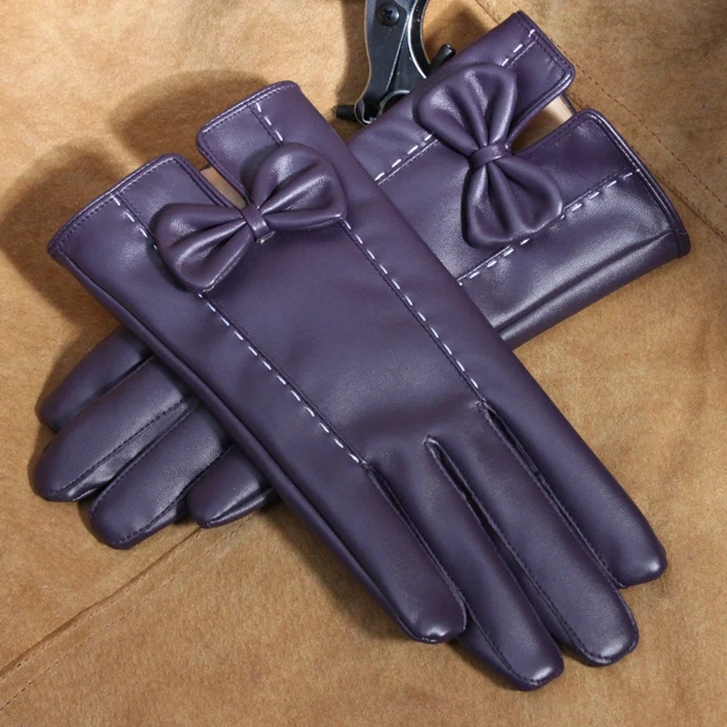 Womens Winter Fashionable Leather Touchscreen Gloves With A Wide U-shape Cuff — image 4