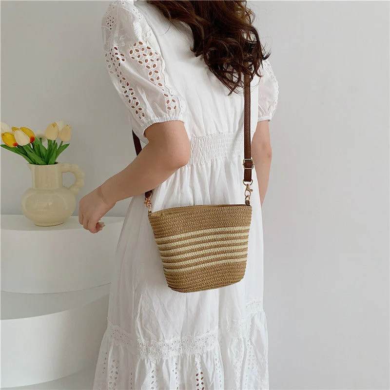 Woven Vacation Crossbody Bag Stylish And Versatile — image 4