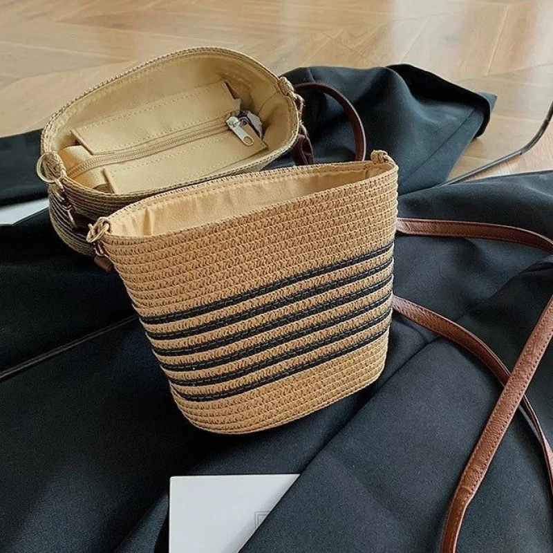 Woven Vacation Crossbody Bag Stylish And Versatile — image 8